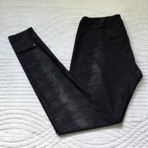 Onzie M/L Black Metallic Leggings 27”  reptile